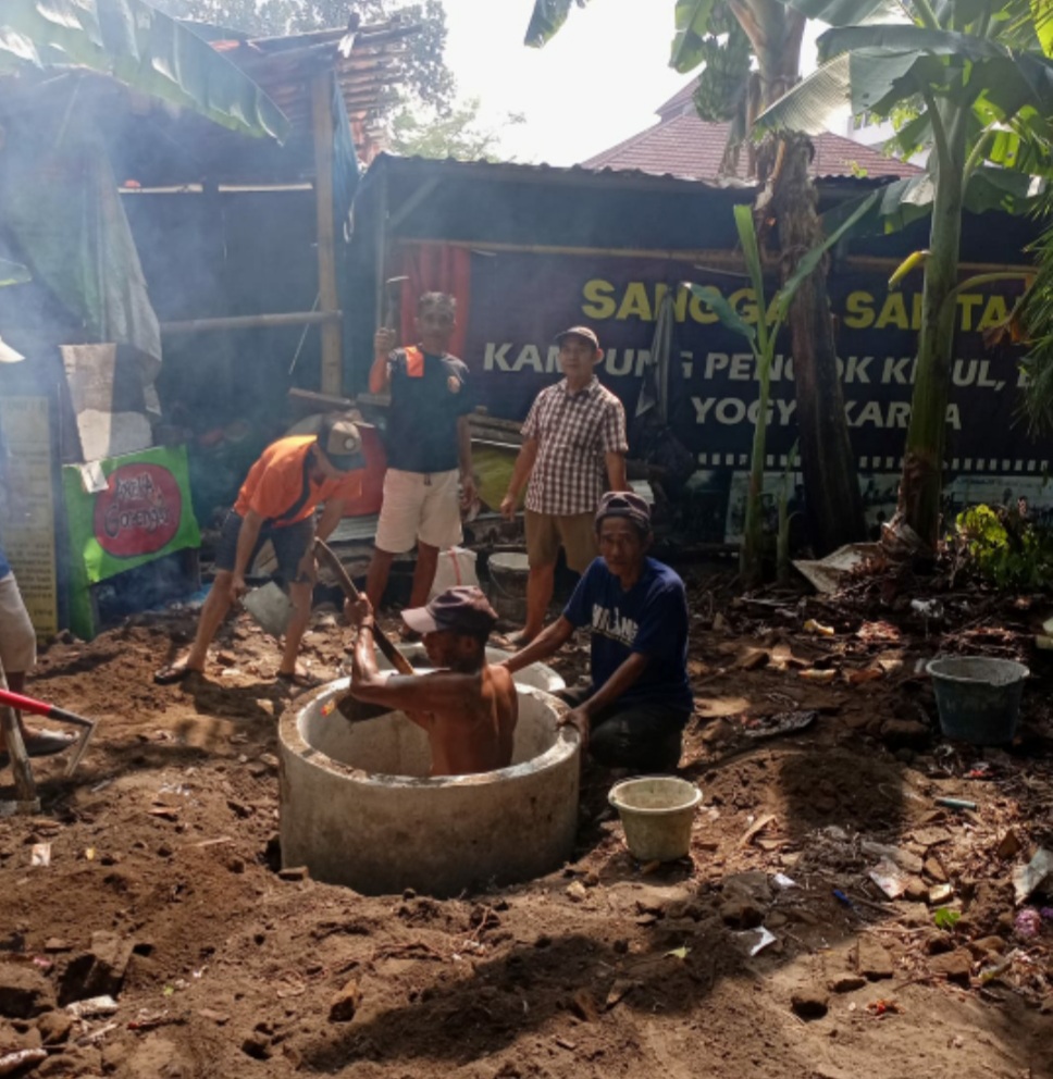 SWADAYA WARGA RW 7 BACIRO UNTUK PENANGANAN SAMPAH MANDIRI